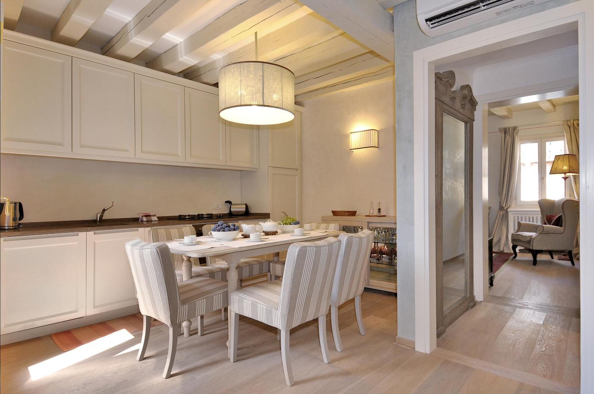 Apartmán Ca' Del Teatro Terrace In San Marco District Benátky Exteriér fotografie