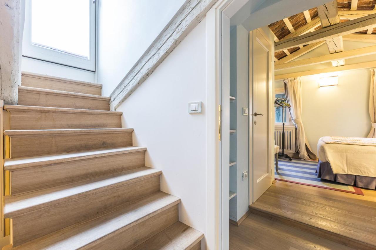 Apartmán Ca' Del Teatro Terrace In San Marco District Benátky Exteriér fotografie