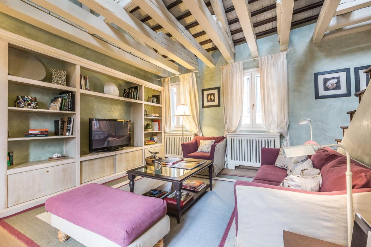 Apartmán Ca' Del Teatro Terrace In San Marco District Benátky Exteriér fotografie