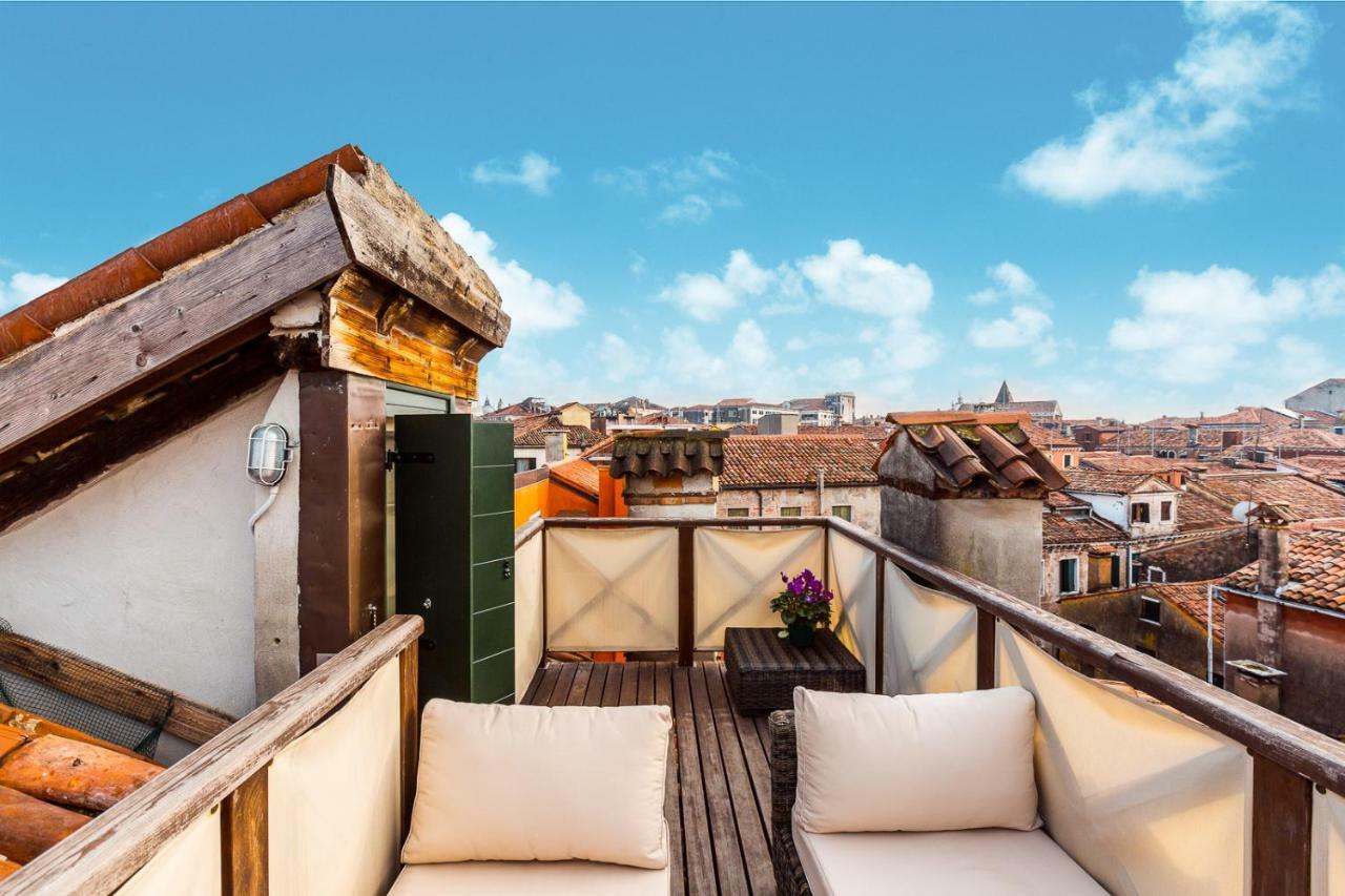 Apartmán Ca' Del Teatro Terrace In San Marco District Benátky Exteriér fotografie